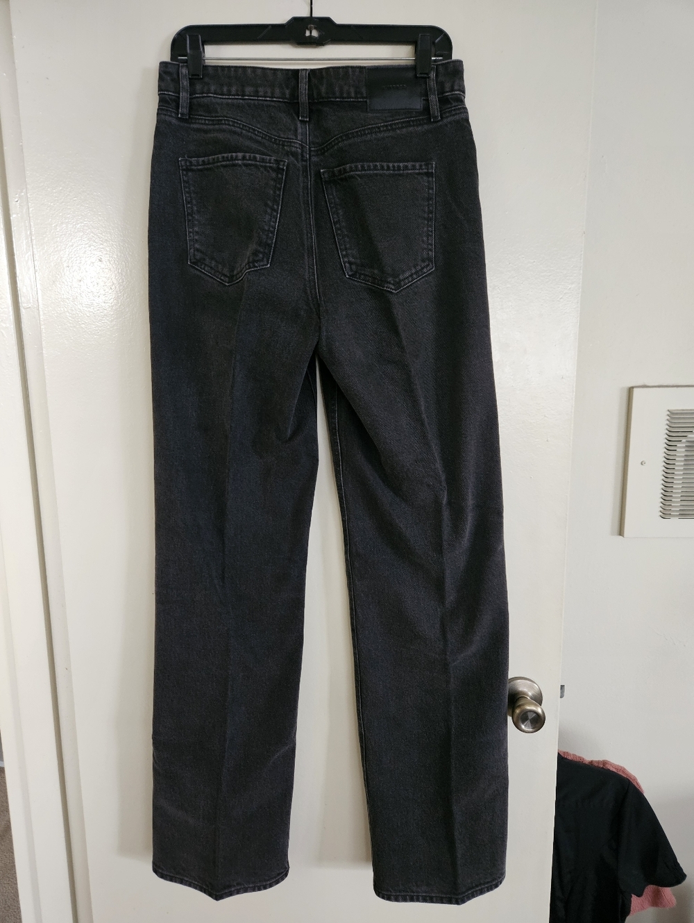 Express High Waisted Black Wash Silver Studded Relaxed Straight Jeans - Size 4L - Picture 9 of 10